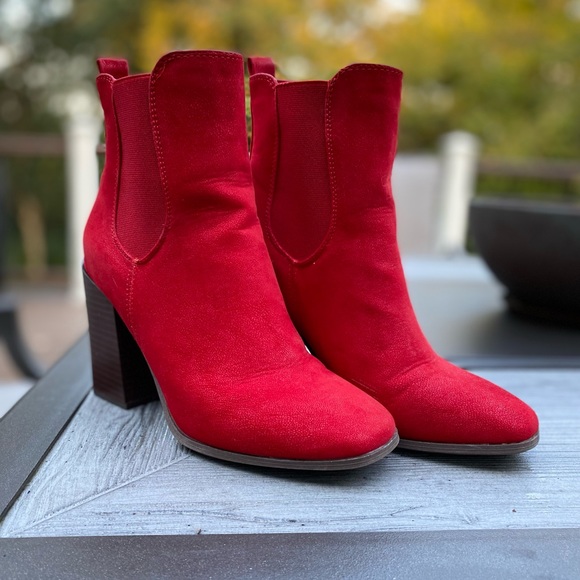 Journee Ankle boots. The perfect Red. New. Worn once. Size 7. Original box. - Picture 2 of 10